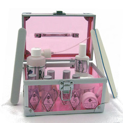 GLITZ AND GLAMOUR Nail Kit